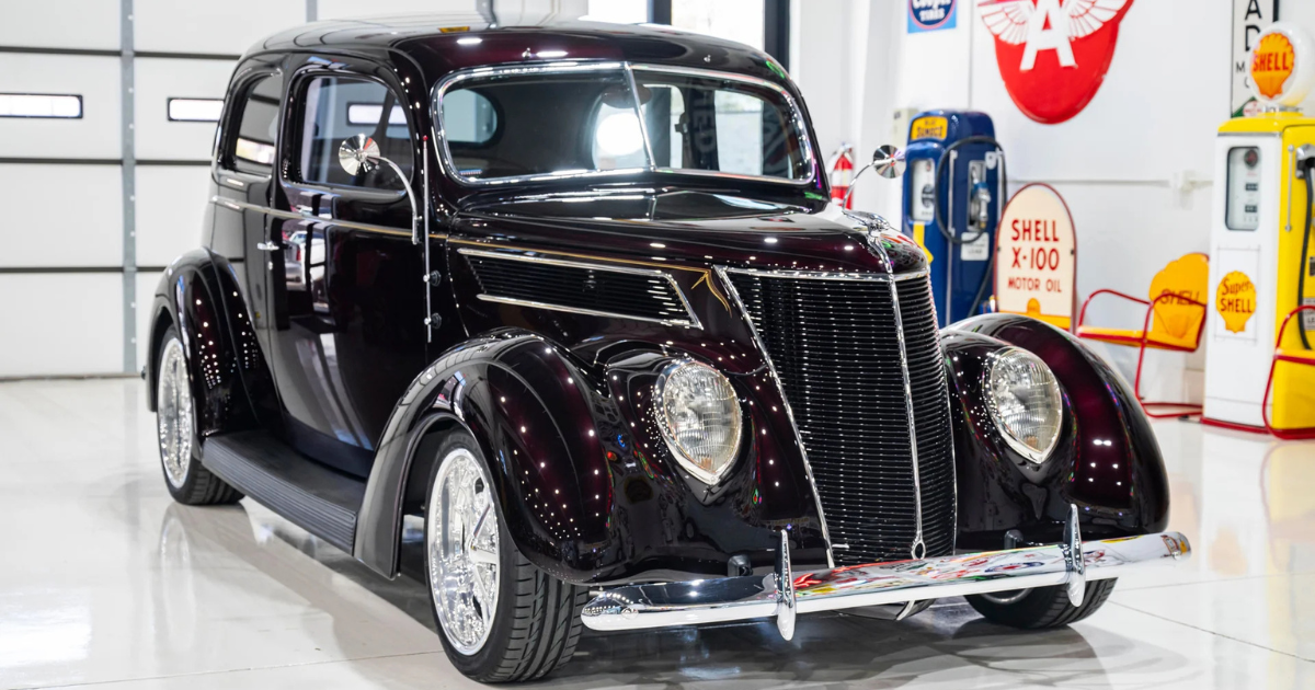 1937 Ford Slantback 